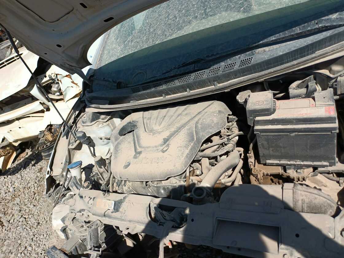  Hyundai ELANTRA 2012    EN DESARME